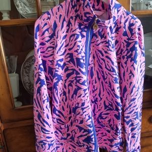 Zippered thin jacket